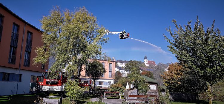 Großübung im Bezirksseniorenheim Walding