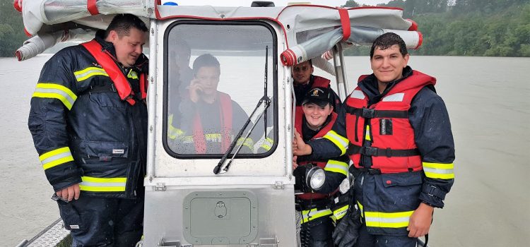 Sechs neue Schiffsführer bei der FF Höflein