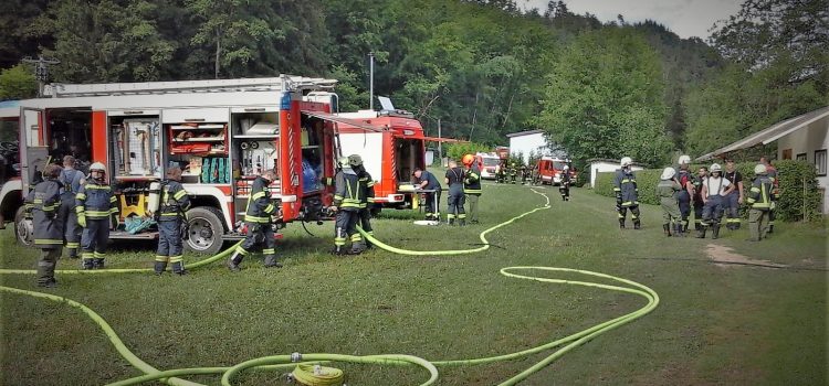 Brand Wochenendhaus im Rodltal