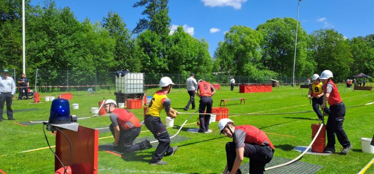 Abschnittsbewerb der Feuerwehrjugend in Geng Abschnittsbewerb der Feuerwehrjugend in Geng